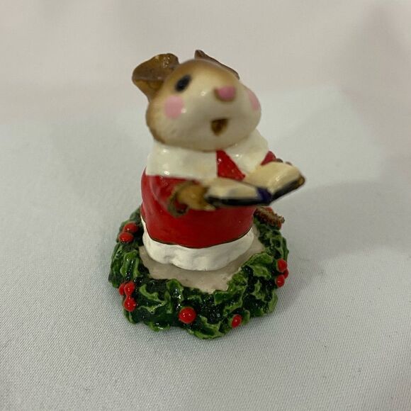Vintage Wee Forest Folk Christmas Choir Mouse - Picture 1 of 3